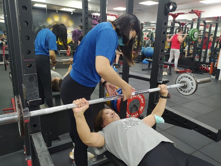 002\曾秀英攝馬