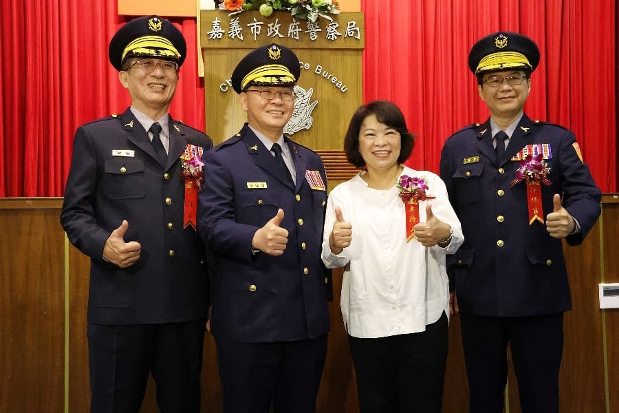 嘉義市政府警察局新卸任局長佈達暨交接