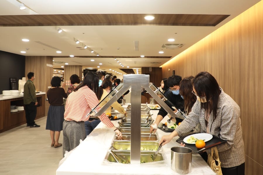 嘉義縣政府員工餐廳新開幕！翁章梁縣長與同仁一同用餐體驗