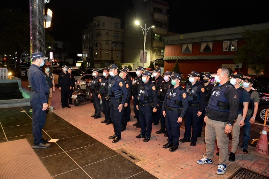 掃黑除暴不停歇 嘉義市警方威力掃蕩 臨檢搜出毒蟲通緝犯
