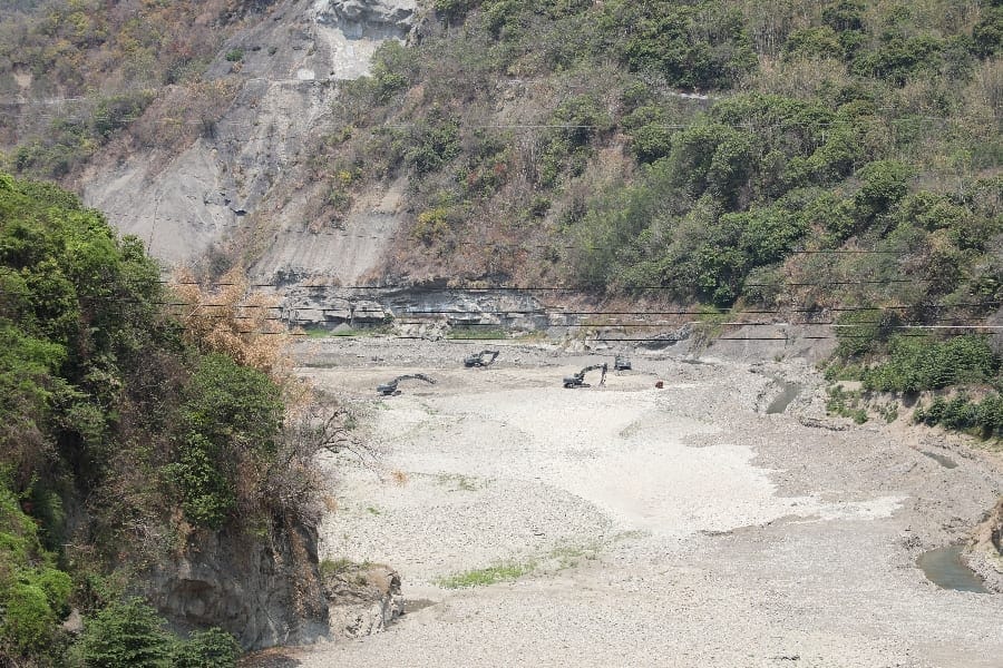嘉義縣長翁章梁親赴大埔慰問五四工兵群 感謝國軍用不同形式守護國人
