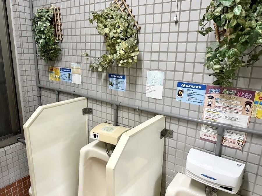 「 解放 」的一分鐘 避免自己變成詐騙的受害人 嘉市警局印製防詐小貼紙