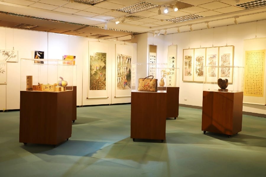 驪歌輕唱的畢業季 璀璨四十 情若磐石 藝文展 嘉大蘭潭繫綠園情緣