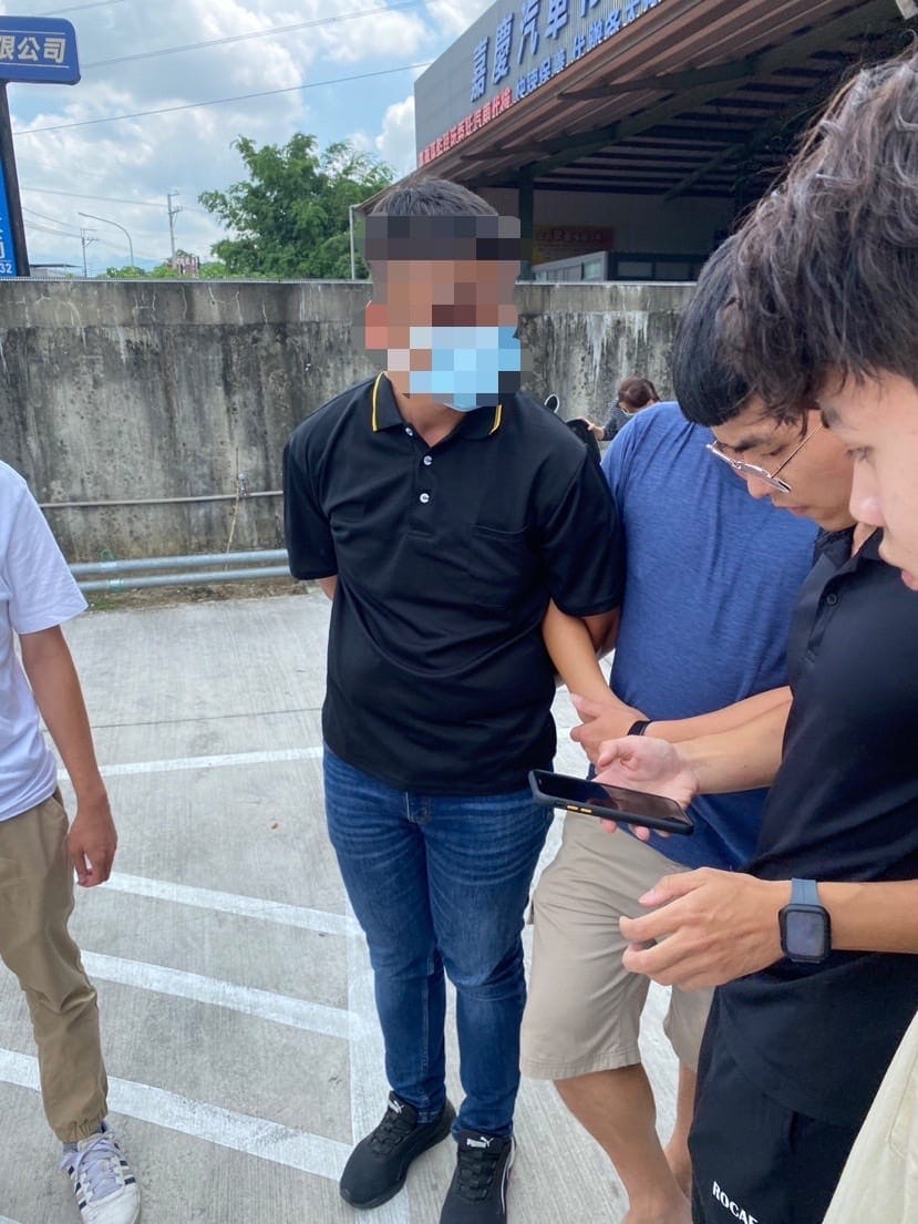 3詐團車手嘉義四處騙錢嘉義縣中埔警方跟監埋伏接連逮獲4名車手持續向上追查集團成員