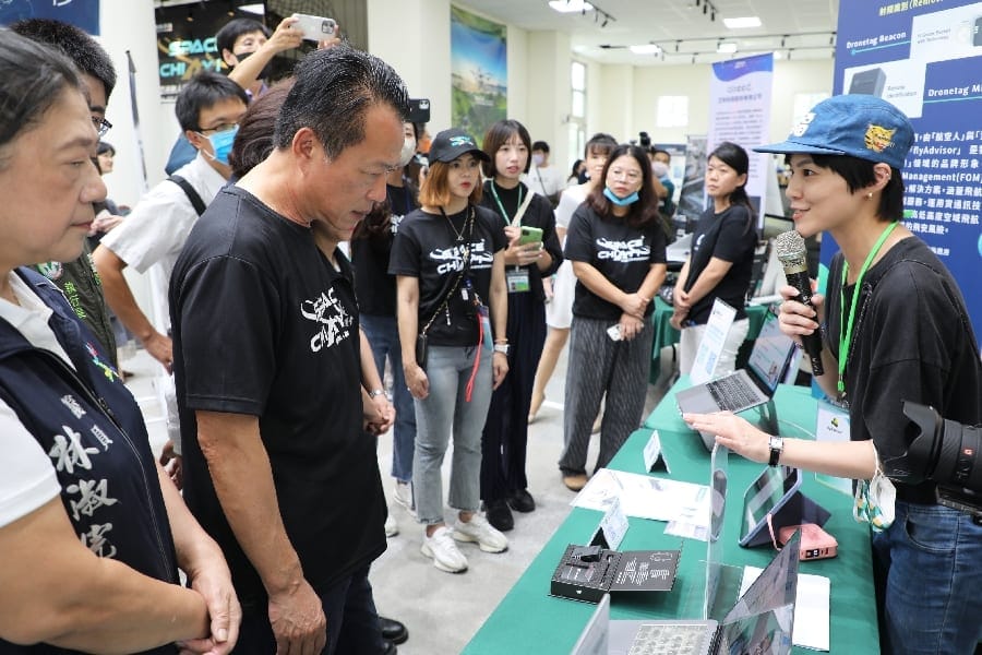 2023無人機日在嘉義！翁章梁縣長攜手產學簽訂培育人才合作備忘錄