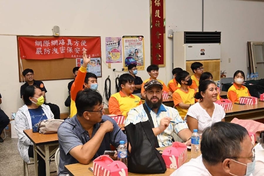 嘉義市警察局「112年外籍人士生活安全與治安座談會」共同守護婦幼安全