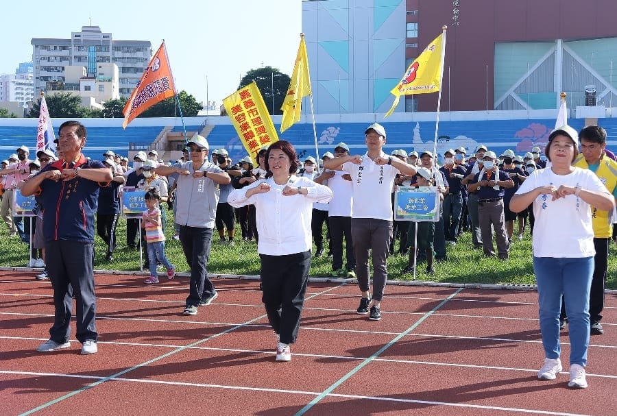 「百工相挺 幸福義起」第38屆嘉市勞工運動會火熱「肌」情登場