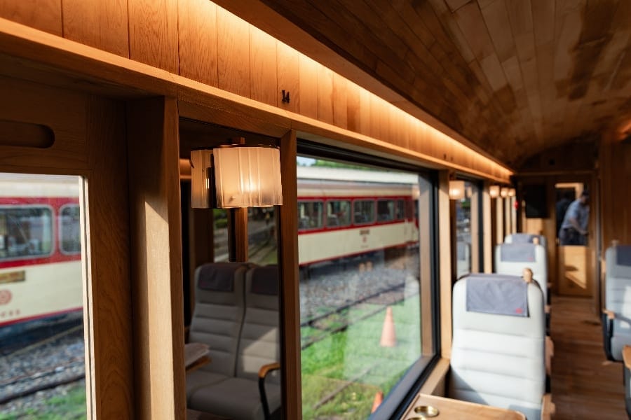 「在台灣山林搖曳的溫暖光芒」 福森號車內燈光奪國際照明設計獎
