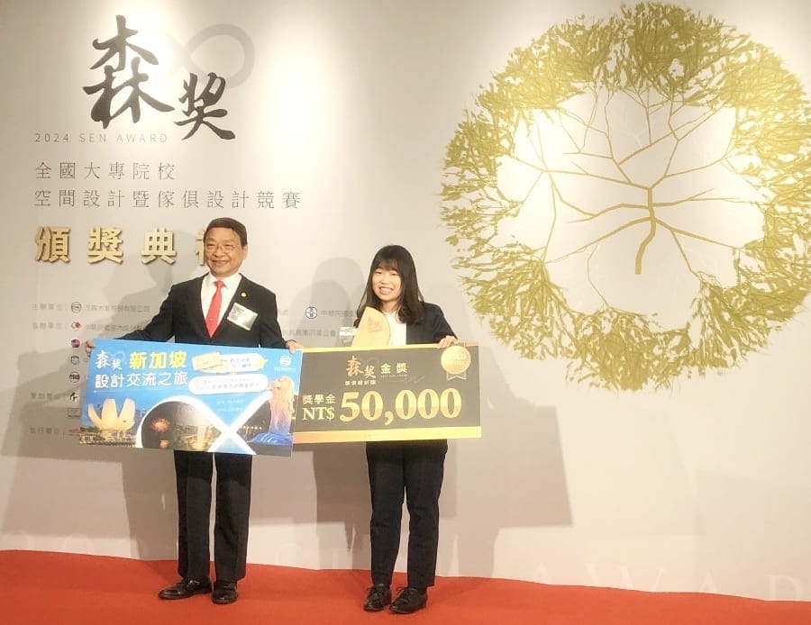 嘉大木設系師生以作品「綻放」展現自然界生命循環之美