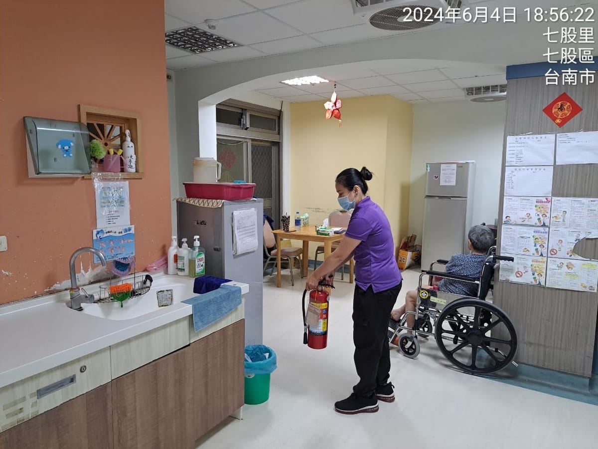佳里榮家辦理夜間消防演練提升災害應變能力
