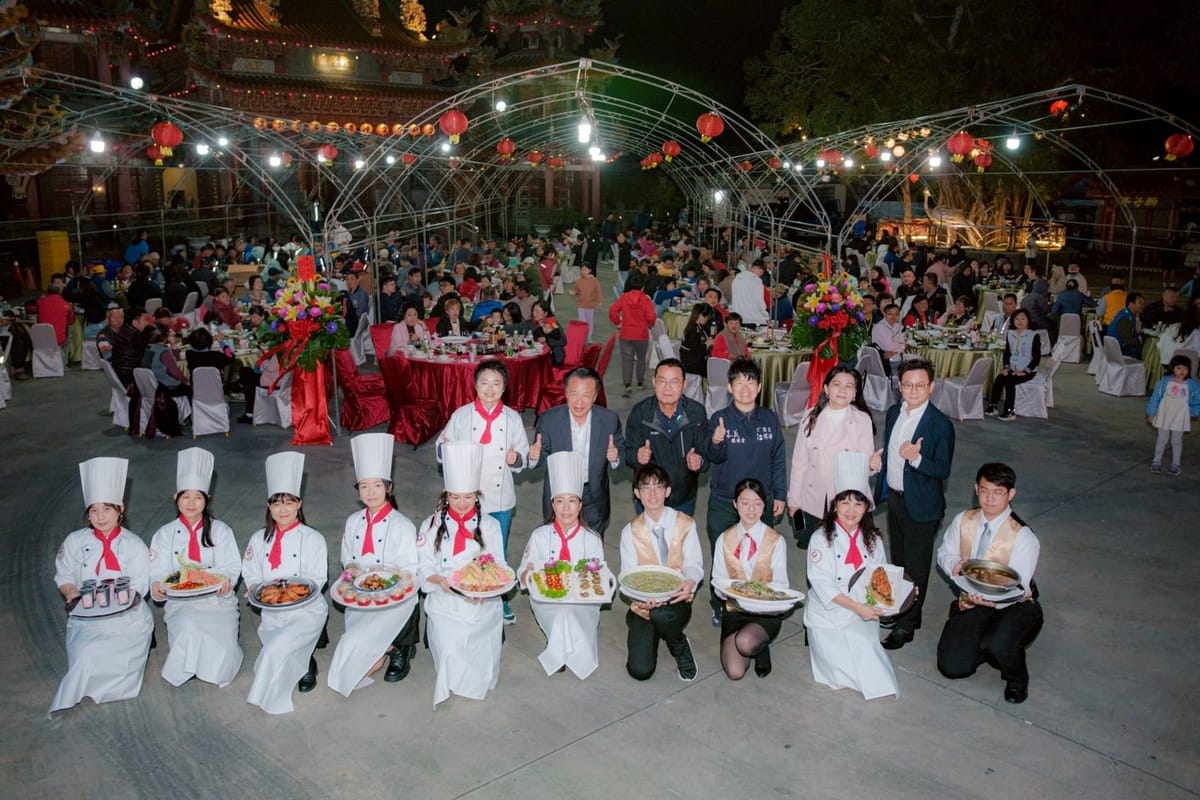 神明一起吃辦桌！水上鄉宴「台味の復古趴」500名鄉親團聚