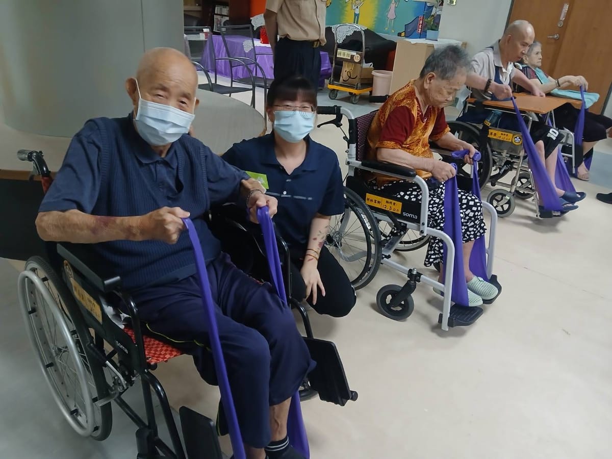 佳里榮家替代役男引入樂齡運動風潮 帶領長者活力動起來