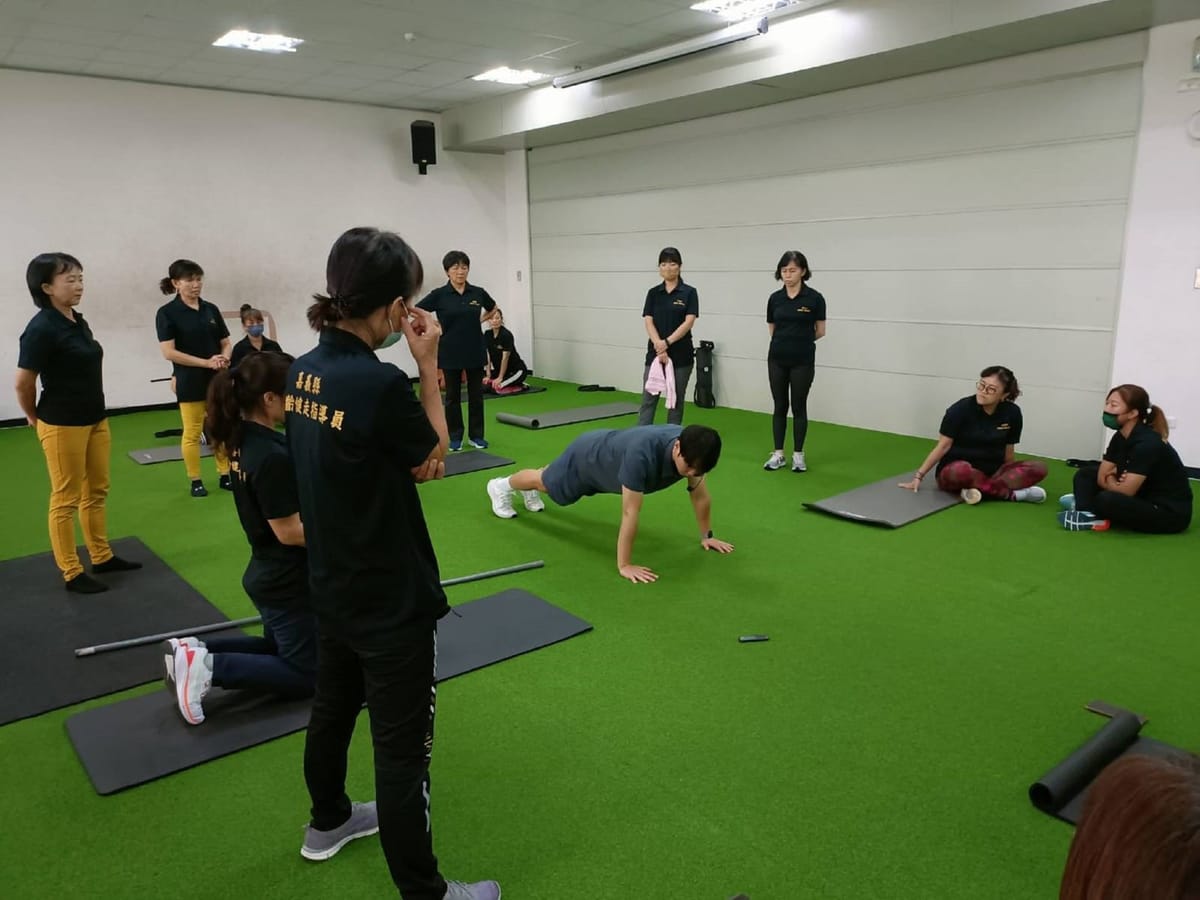 南華大學運動學程成功培訓高齡複合式健走指導員