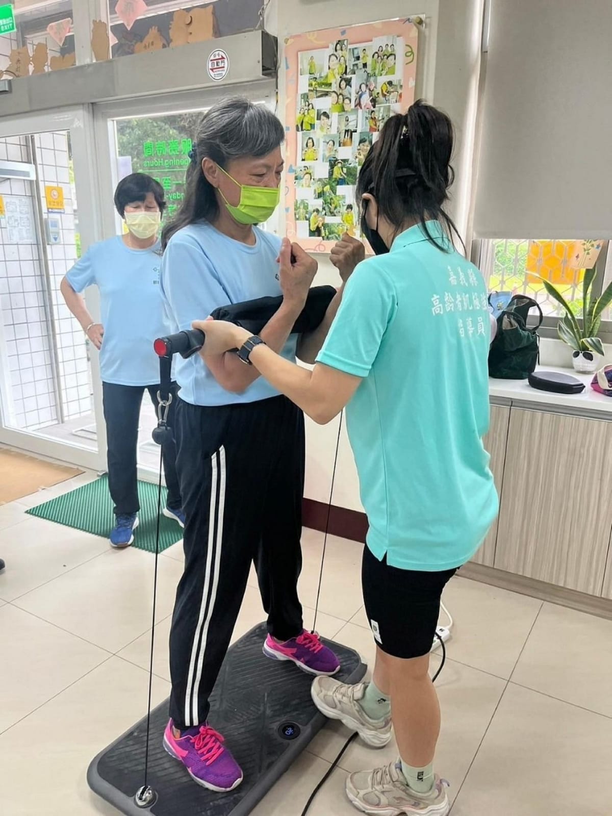 南華大學完成嘉縣骨鬆肌少第一期運動營養班深獲好評