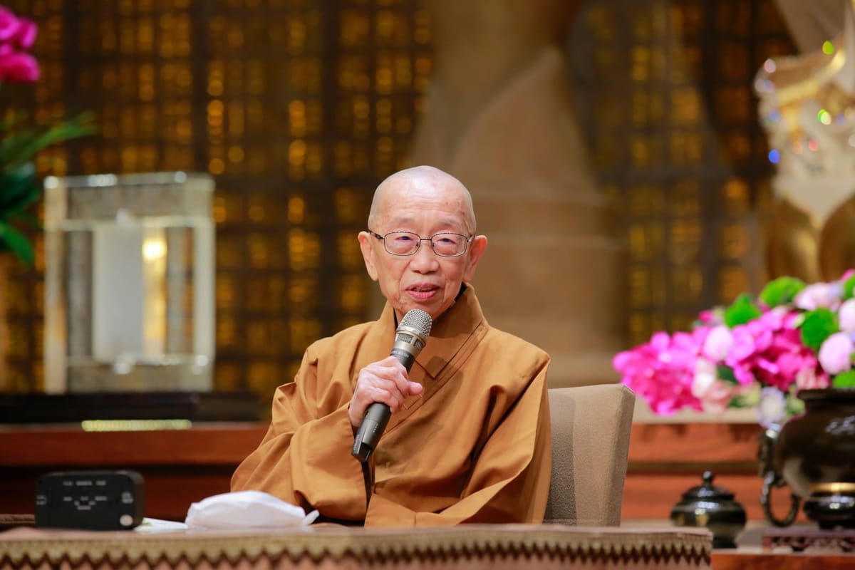 南華大學畢業典禮薪火相傳　發揚三好精神