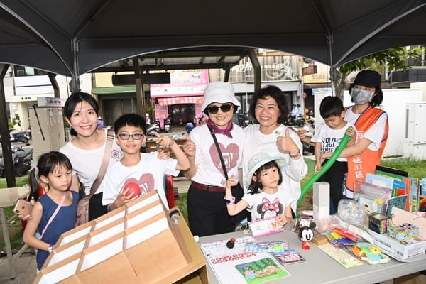 4月兒童月嘉義市政府推出「全嘉Chill孩嗨」系列活動「小老闆市集」童趣模樣逗樂全場