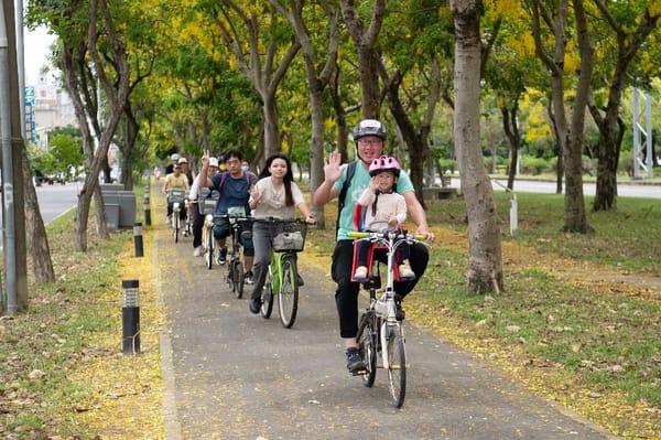 響應世界自行車日「500人」齊聚「來嘉BIKE訪」嘉義市長黃敏惠聯手林莎提倡運動樂活