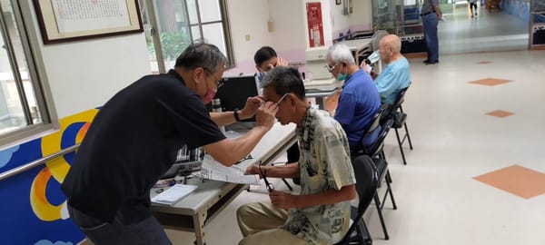 高雄榮家驗光配鏡 維護長輩視力清晰